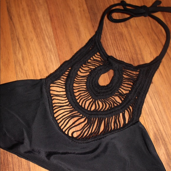 Crotchet swim halter top - Picture 2 of 3